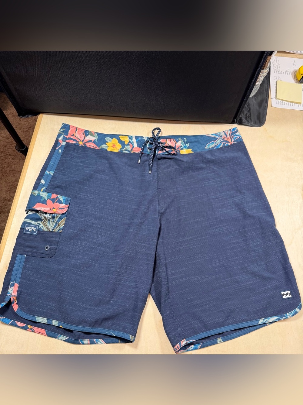 Billabong 73’ Mens Pro Boardshorts Navy With Tropical Print Accent Size 38